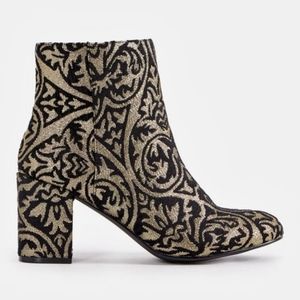 JustFab Jacinta Tapestry Booties